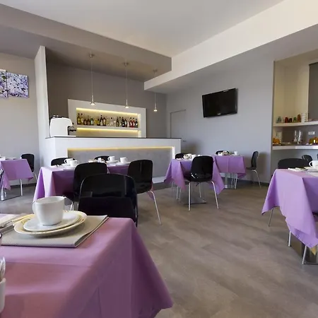 L'approdo 호텔 3*