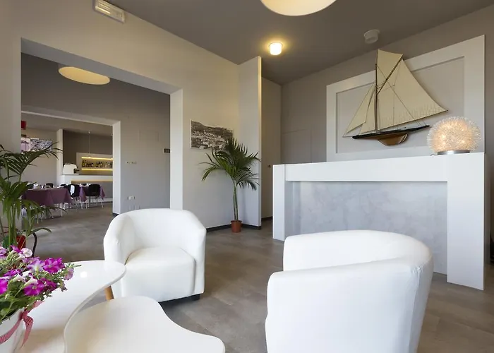 L'approdo Ξενοδοχείο Porto Azzurro