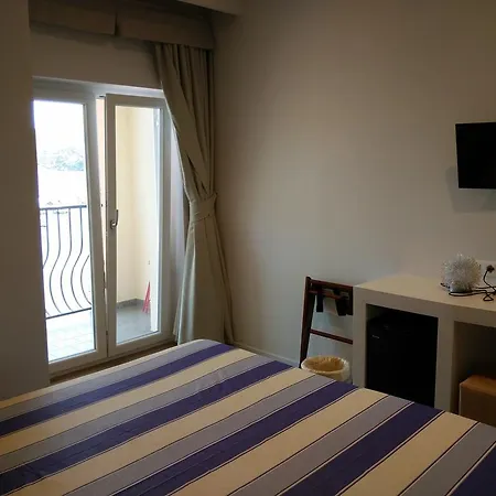 L'approdo Porto Azzurro