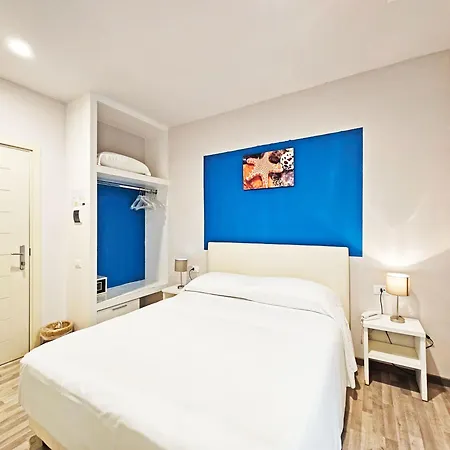 L'approdo 3* Порт-Аццурро