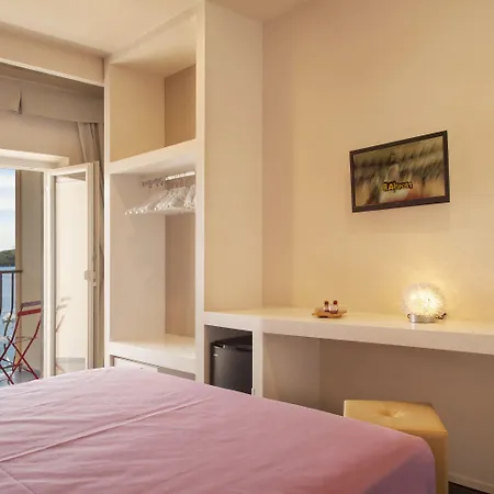 Hotel L'approdo 3*
