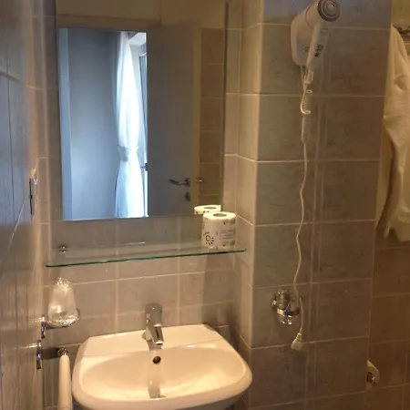 Отель L'approdo 3*