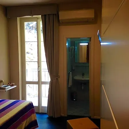 Otel L'approdo 3*
