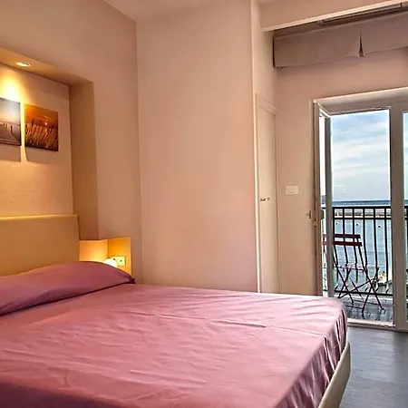 Otel L'approdo 3*